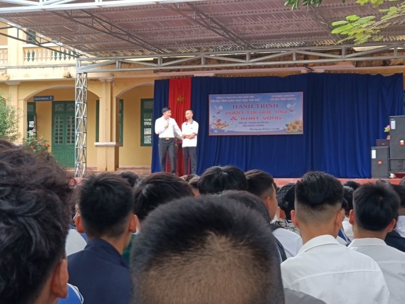 ẢNH NGOẠI KHÓA HÀNH TRÌNH VƯƠN TỚI ƯỚC MƠ VÀ KHÁT VỌNG