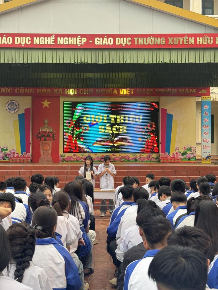 ​ CHÀO CỜ ĐẦU TUẦN – LAN TỎA VĂN HÓA ĐỌC CÙNG CLB SÁCH   ​