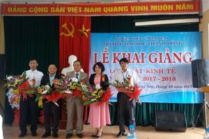 KHAI GIẢNG LỚP ĐẠI HỌC LUẬT KINH TẾ NĂM HỌC 2017-2018