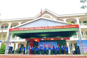 TƯNG BỪNG NGÀY HỘI KHỞI NGHIỆP CẤP TRUNG TÂM